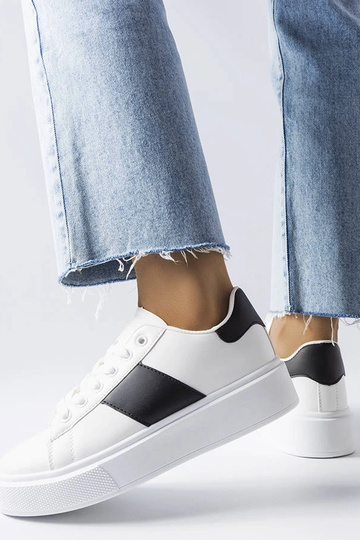 Balti sportbačiai su juodu...