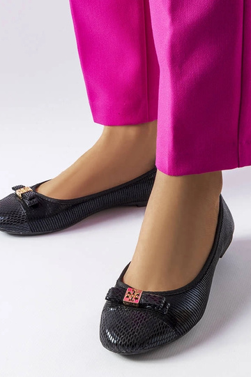 Juodi elegantiški baleto...