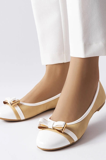 Smėlio spalvos bateliai... 2