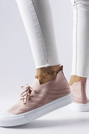 Juodi lakuoti pusbačiai,... 2