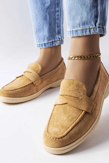 Smėlio spalvos dirbtinės...