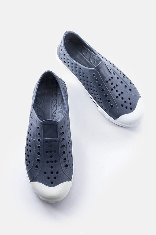 Tamsiai mėlynos vaikiškos baseino...