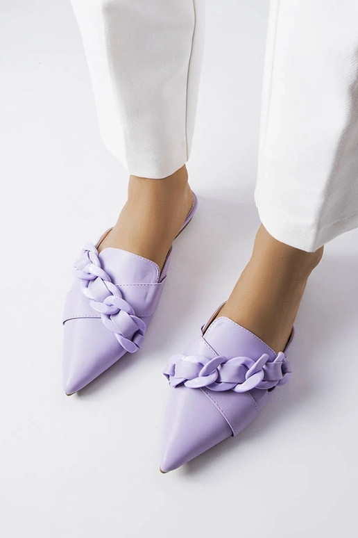 Violetinės Patenaude grandinėlės...