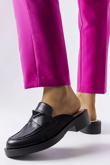 Juodi Berkshire sandalai su uždaru pirštu 2