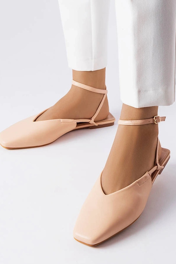 Rožiniai sandalai uždarais...