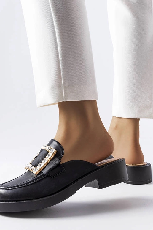 Juodosios Columbus šlepetės su...