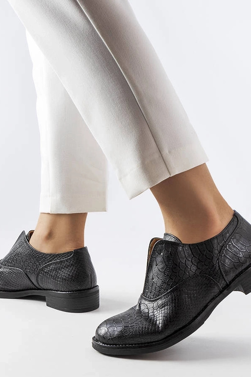 Juodi moteriški užsegami batai iš... Juodi moteriški užsegami batai iš...