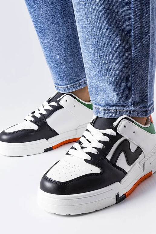 Juodai balti batai storu padu Harter Juodai balti batai storu padu Harter