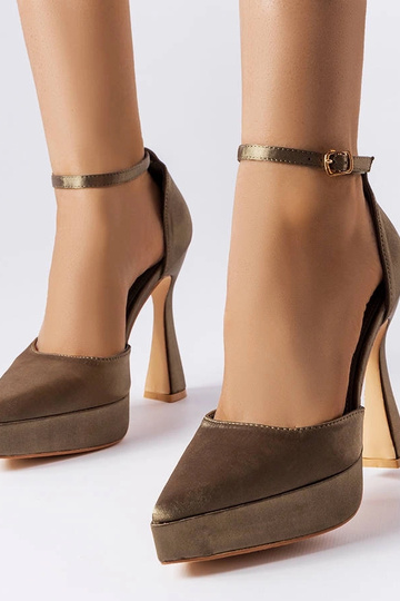 Alyvuogių aukštakulnių...