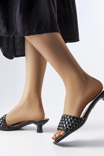 Black Burbank žemakulniai...