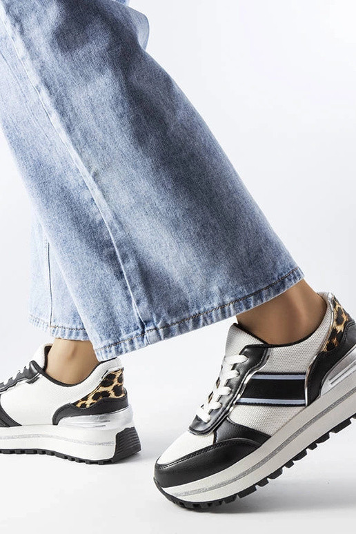 Juodi sportbačiai su blizgučiais Lang Juodi sportbačiai su blizgučiais Lang