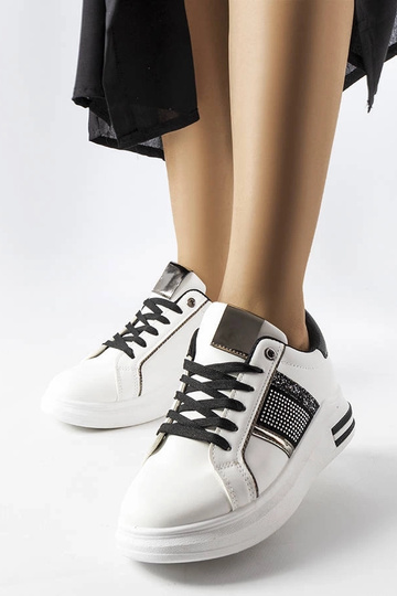 Juodos ir baltos spalvos sportbačiai su Xarles cirkoniais