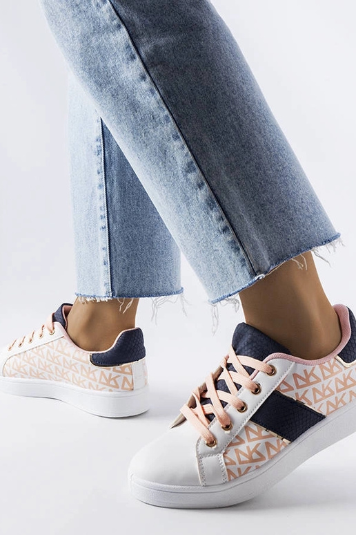 Balti sportbačiai su spalvingais... Balti sportbačiai su spalvingais...