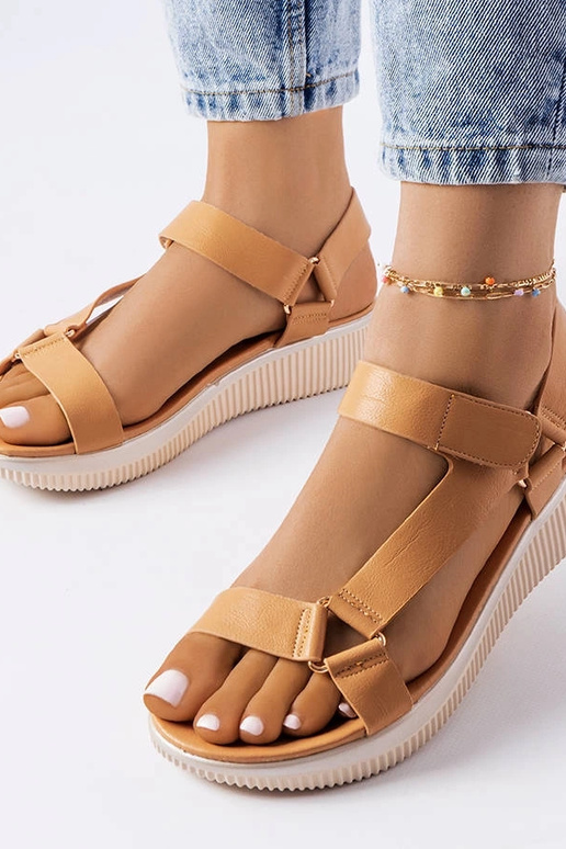 Smėlio spalvos sportinės basutės Heron Smėlio spalvos sportinės basutės Heron