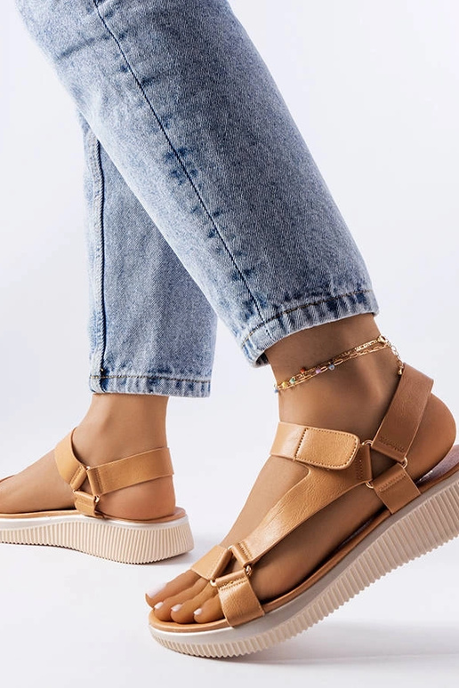 Smėlio spalvos sportinės basutės Heron Smėlio spalvos sportinės basutės Heron