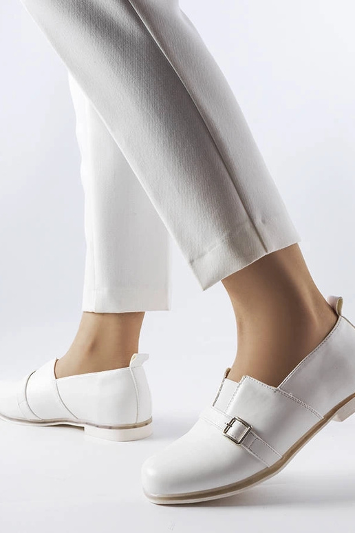 Žali aukštakulniai ant aukšto...