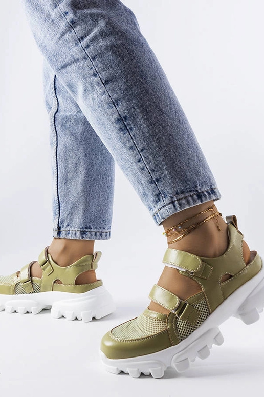 Žali sportbačiai su masyviu Djurs padu