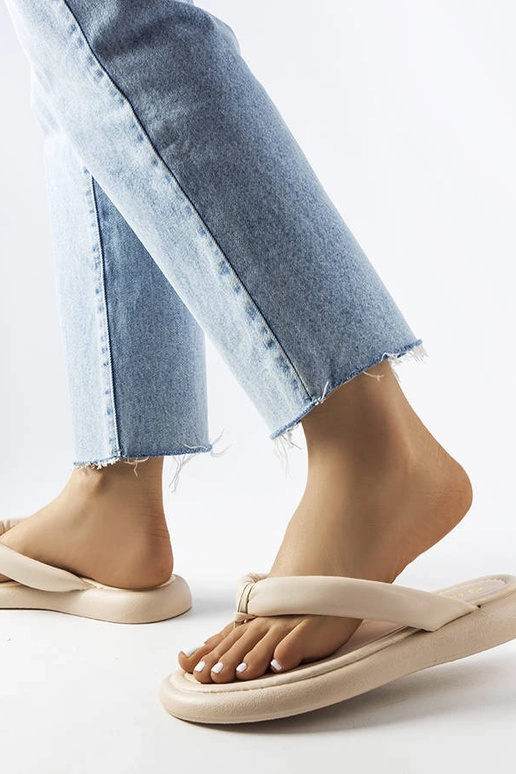 Smėlio spalvos stambūs Smithfield... Smėlio spalvos stambūs Smithfield...