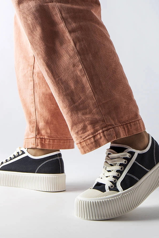 Juodi Castanthei platforminiai... Juodi Castanthei platforminiai...