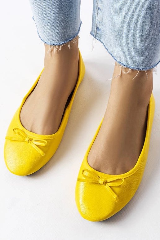 Juodi sandalai papuošti akmenukais,...