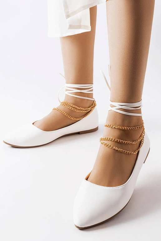 Baltos balerinos su dekoratyviniu... Baltos balerinos su dekoratyviniu...