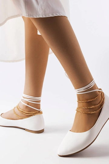 Baltos balerinos su... 2