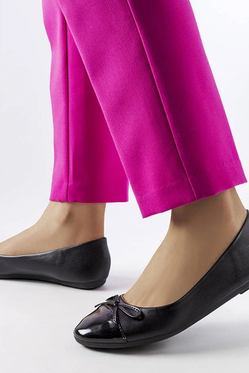 Juodos lakuotos odos... 2