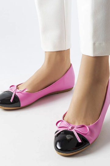 Despins Patent Toe Balerinos