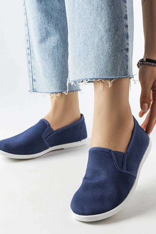 Tamsiai mėlynos spalvos audinio... Tamsiai mėlynos spalvos audinio...