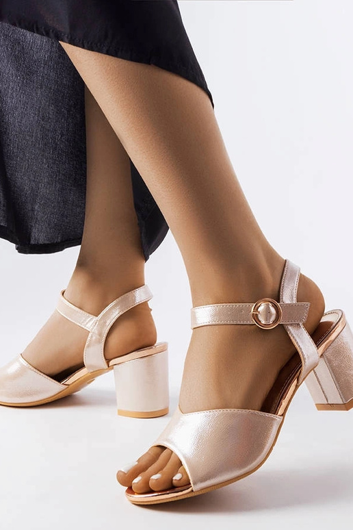 Vinceza auksiniai aukštakulniai sandalai