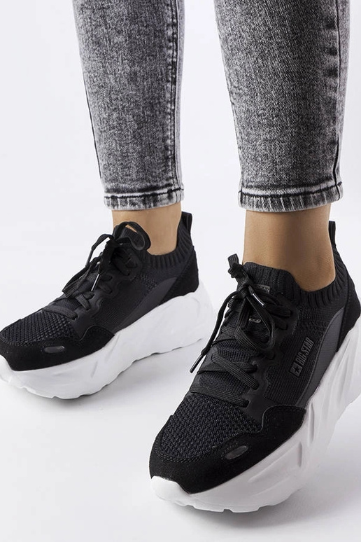 Juodi sandalai ant platformos, „Veltri"