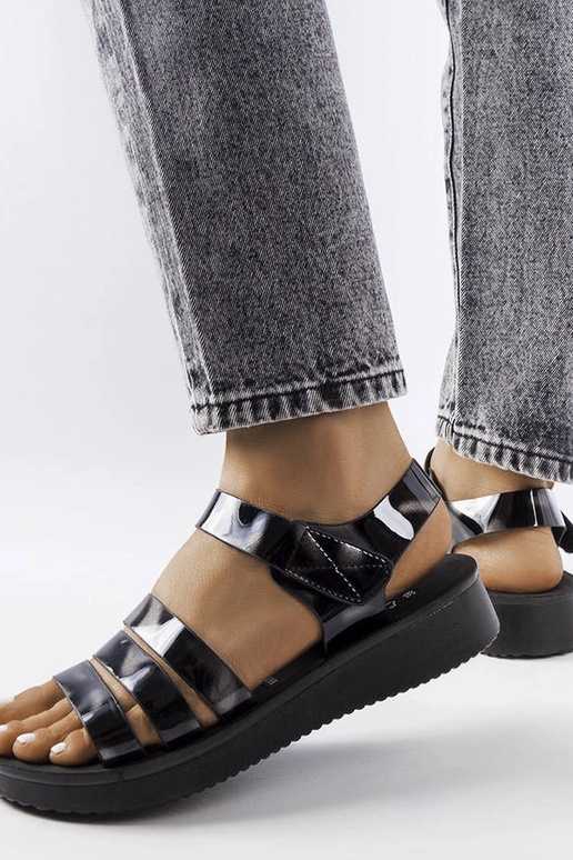 Covillon juodos lakinės odos sandalai... Covillon juodos lakinės odos sandalai...