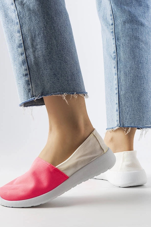 Baltos ir rožinės spalvos Winding... Baltos ir rožinės spalvos Winding...