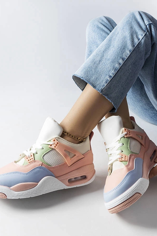 Rožiniai sportbačiai iš kombinuotų... Rožiniai sportbačiai iš kombinuotų...