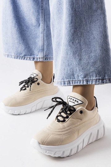 Smėlio spalvos Aisys...