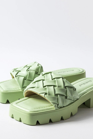 Lora žalios spalvos... 2