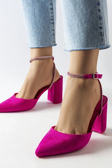 Rožinės spalvos Stella...