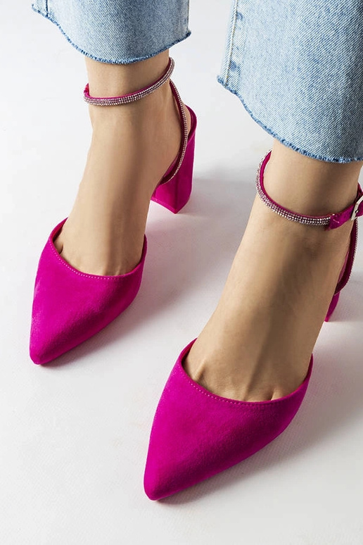 Rožinės spalvos Stella pompos su...