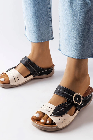 Juodos šlepetės su žemu...