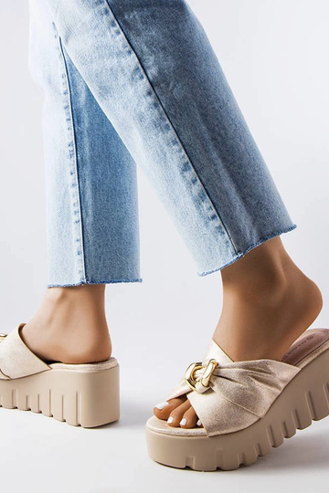 Laura auksinės spalvos... 2