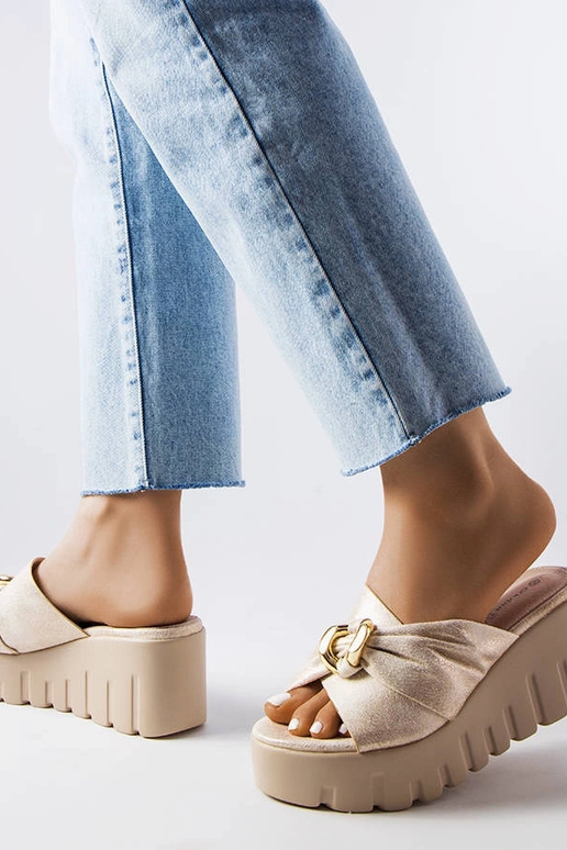 Laura auksinės spalvos moteriškos... Laura auksinės spalvos moteriškos...