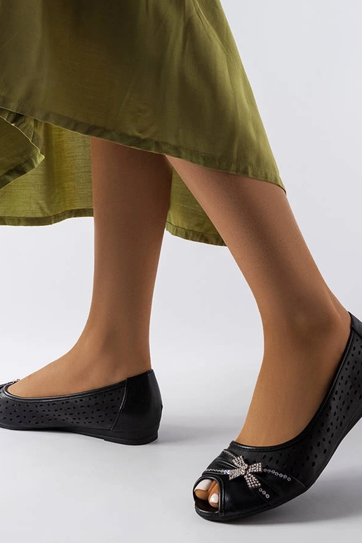 Ažūriniai juodi baleto buteliai su... Ažūriniai juodi baleto buteliai su...