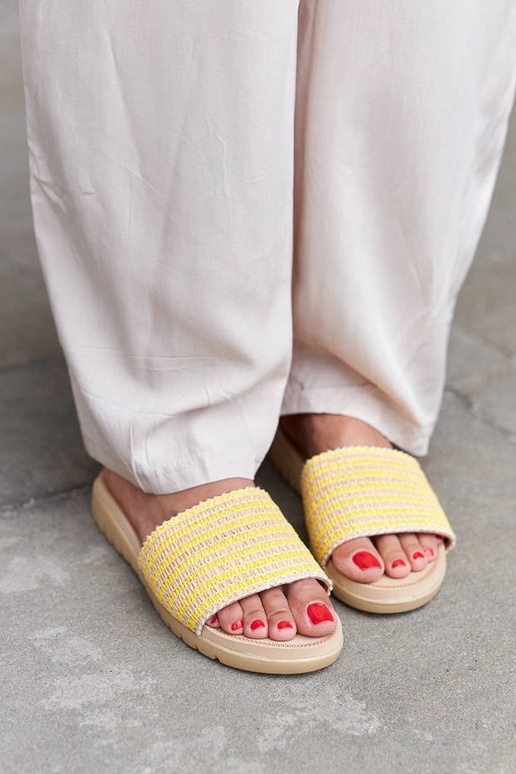 Capovalle geltonos pintos šlepetės Capovalle geltonos pintos šlepetės