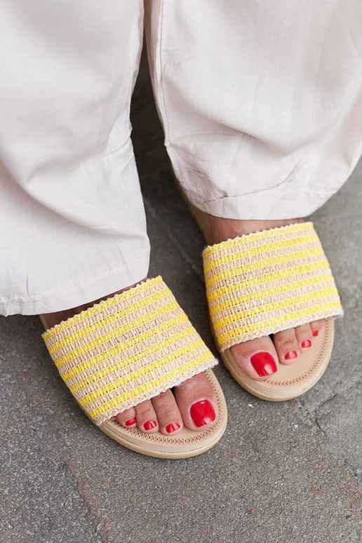 Capovalle geltonos pintos šlepetės Capovalle geltonos pintos šlepetės