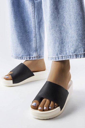 Juodos spalvos Monferrato...