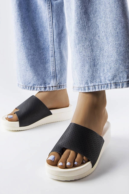 Juodos spalvos Monferrato sandalai Juodos spalvos Monferrato sandalai