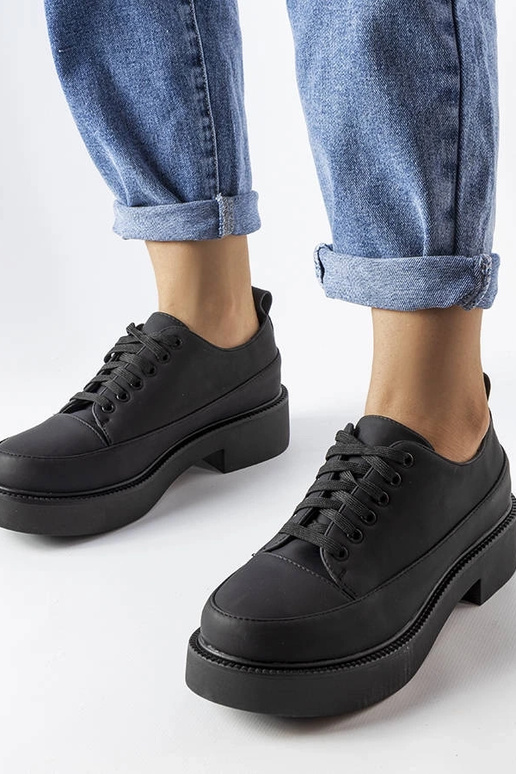 Juodi plokšti batai Merico