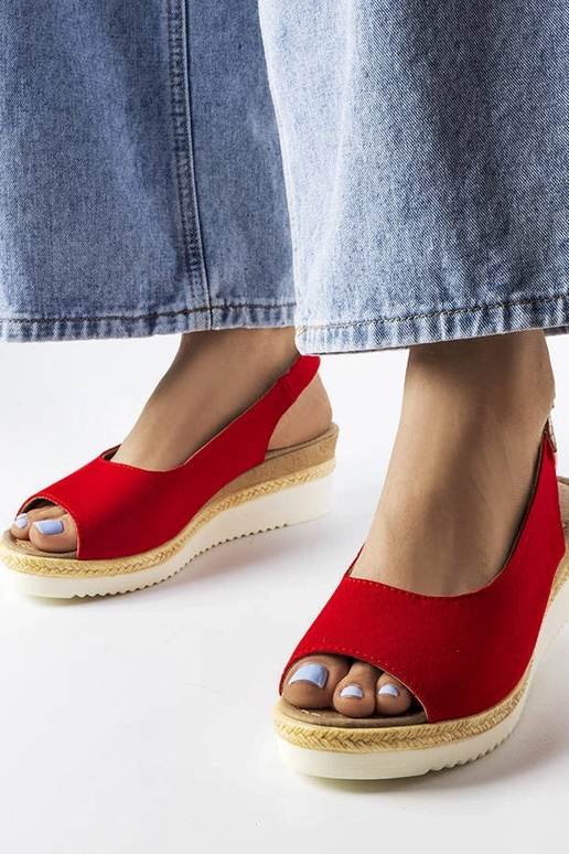 Tamsiai mėlyni sandalai ant...