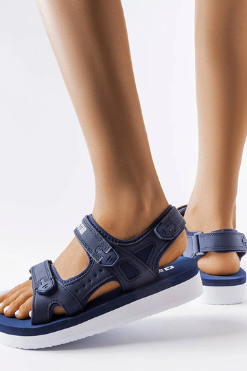 Tamsiai mėlynos spalvos...