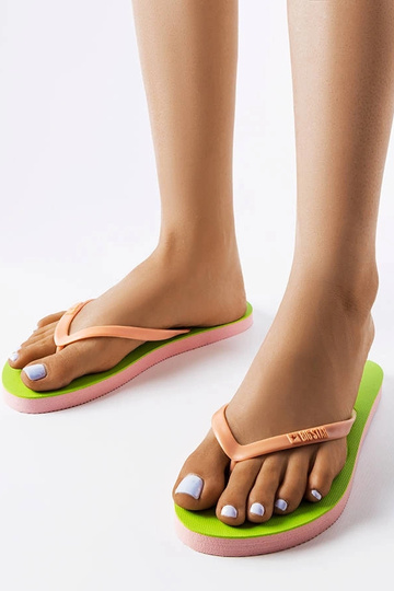 Žalios ir rožinės spalvos...